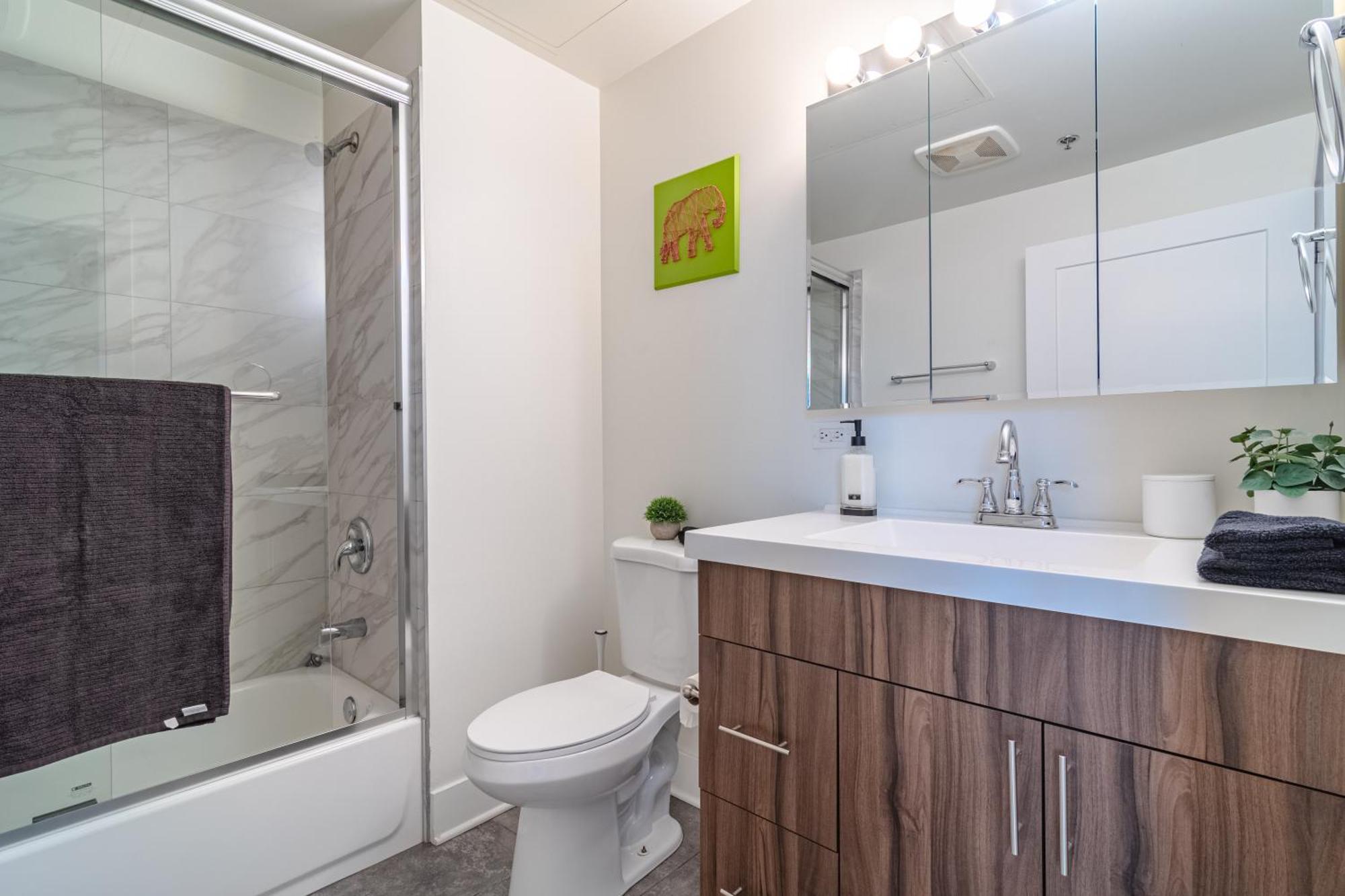 Modern 2Br Loft With Amazing City Skyline View And Optional Parking For 8 Guests Near Mccormick Place And Soldier Field Chicago Exterior photo