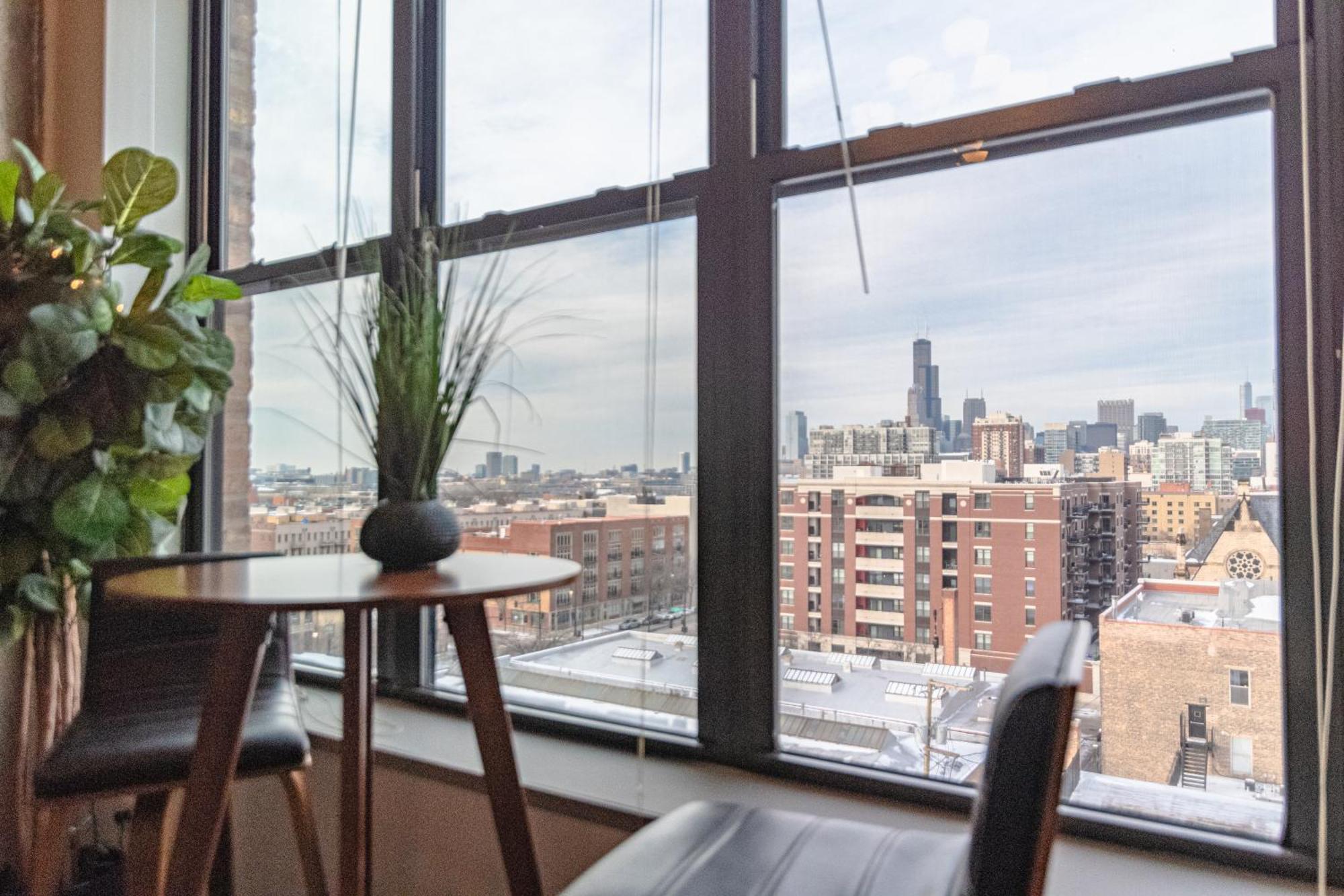 Modern 2Br Loft With Amazing City Skyline View And Optional Parking For 8 Guests Near Mccormick Place And Soldier Field Chicago Exterior photo